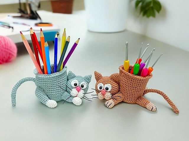 Cat Pen Needle
