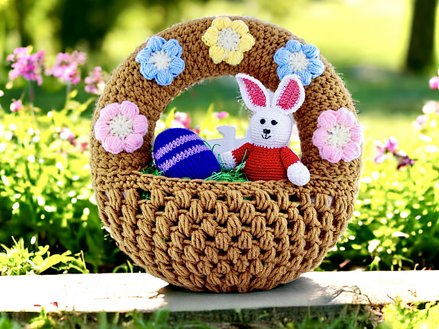 Door Wreath Easter Basket