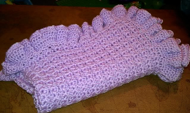 Ravelry: Kenzie's Ultimate Ruffle Edged Baby Blanket pattern by Kymy ...