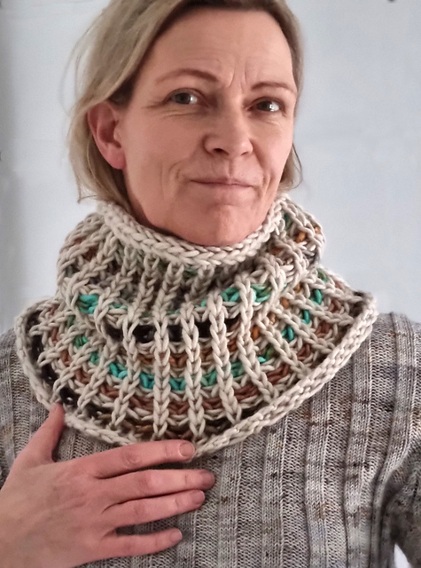 Pineapple Cowl