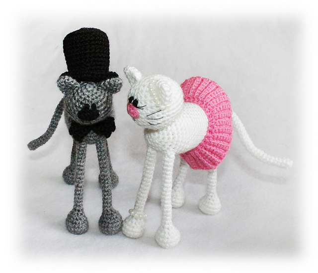 Casper and Katy Cat Couple