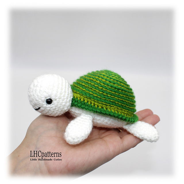 Ravelry: Little Turtle pattern by Kristine Kuluka