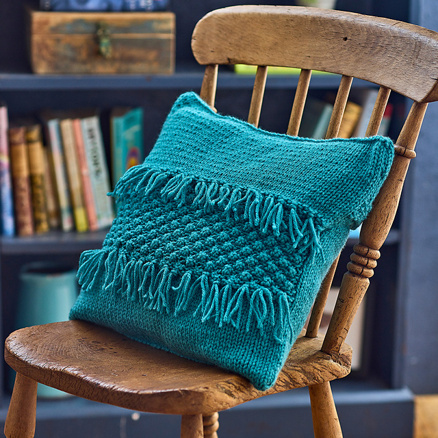 Chunky Bramble Stitch Cushion