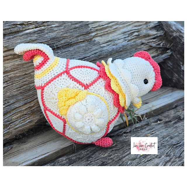 Clucky Clara Patchwork Chicken