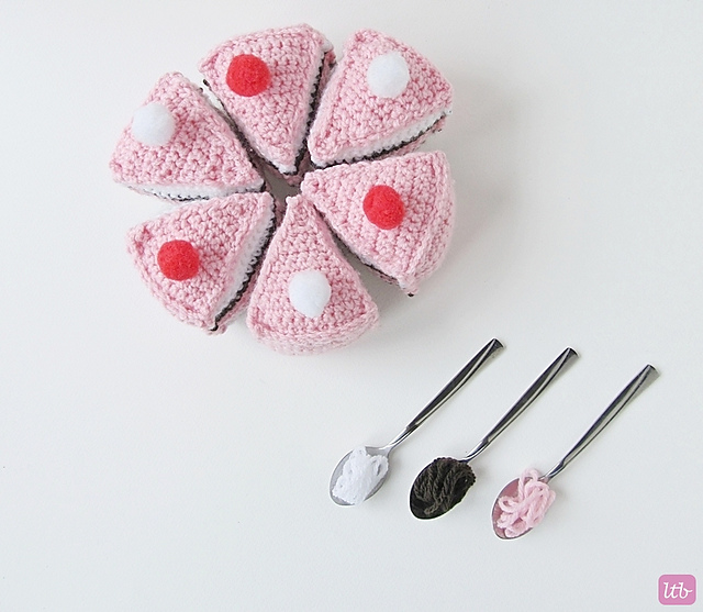 Crochet Cake