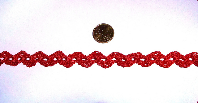 Crocheted V-Stitch Trim