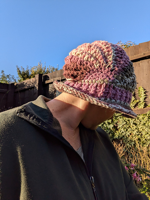 Sea shell hat