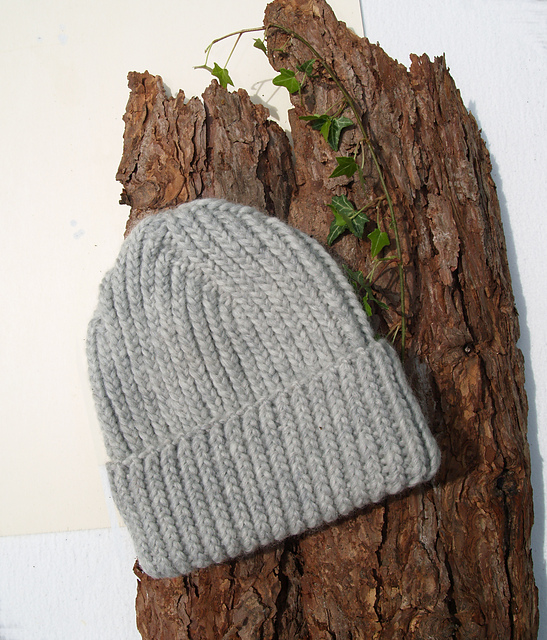 Ravelry: Nore hat pattern by Olga Beckmann