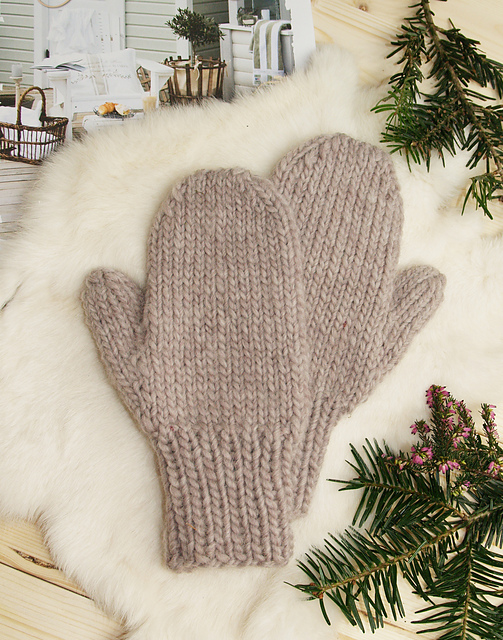 Ravelry: Nora mittens pattern by Olga Beckmann