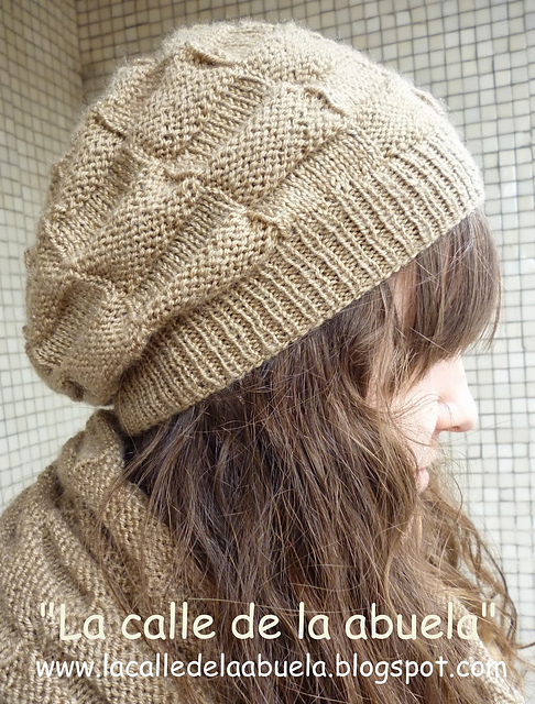 Gorro con agujas circulares