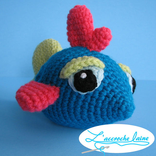 Ravelry: Poisson pattern by Emilie Bourassa