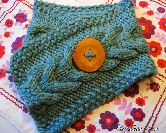 LadeeBee's Cable Chunky Cowl