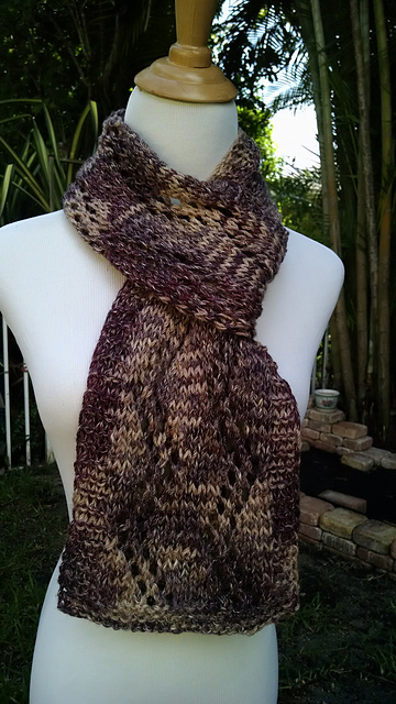 Ziggady Zag Keyhole Scarf