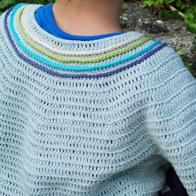 Round yoke sweater Liviou