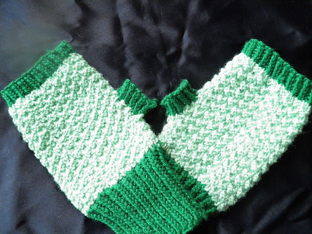 Irish Moss Gauntlets
