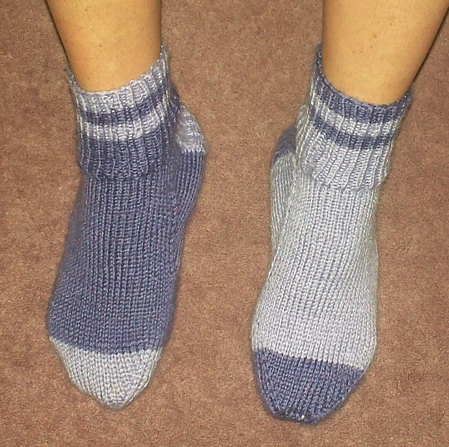 2-Colour Reverse Ankle Socks