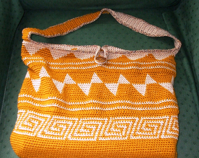 Ravelry Tapestry crochet tote bag pattern by Lesley ArnoldHopkins