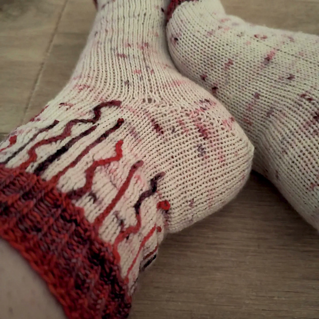 Poisonned apple socks
