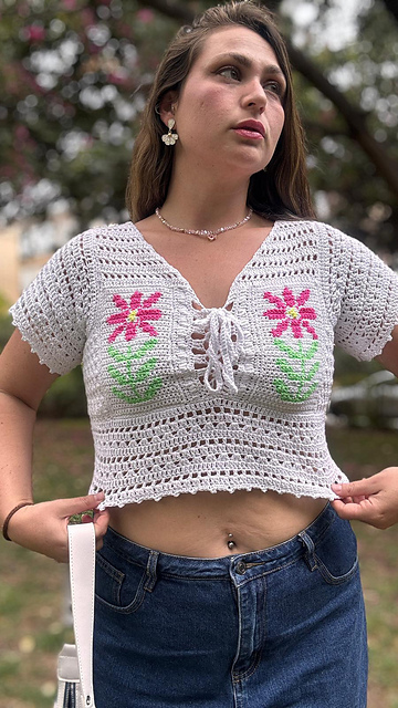 Scandinavian Flower Top