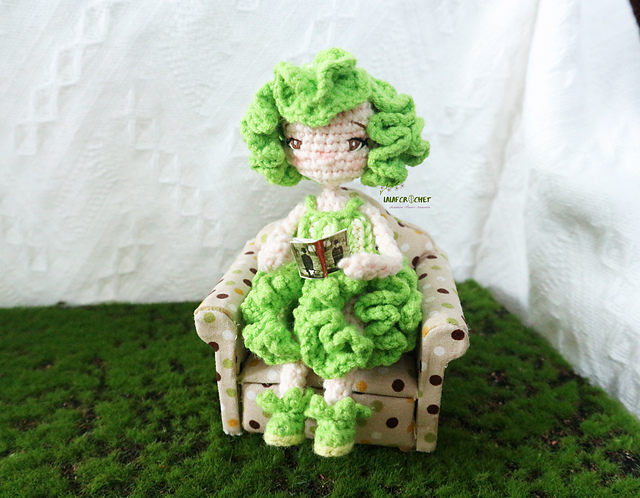 Lena the lettuce girl