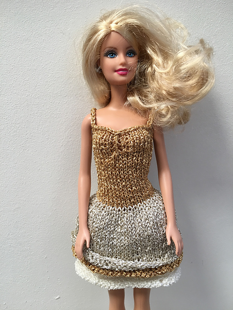 #1092 Dress in gold