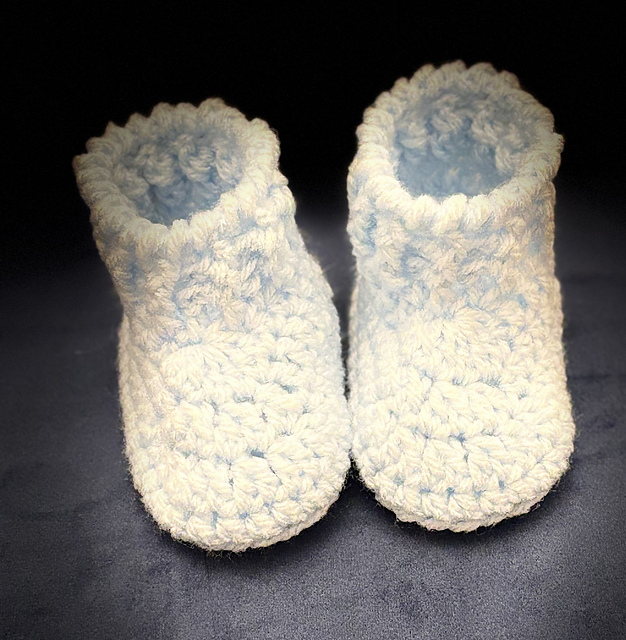 La Mer & Claire baby booties