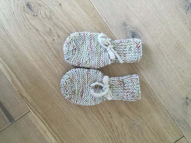 Knitted Mittens #5009