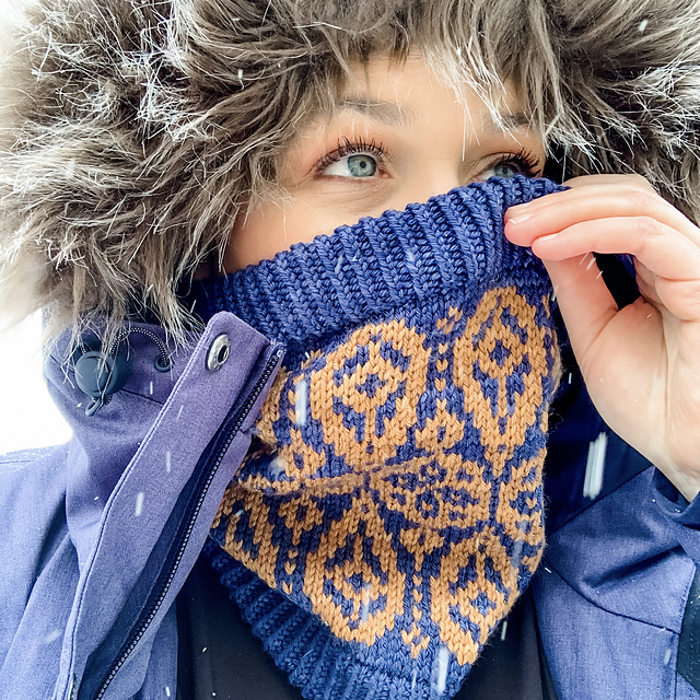 Lumiera Cowl