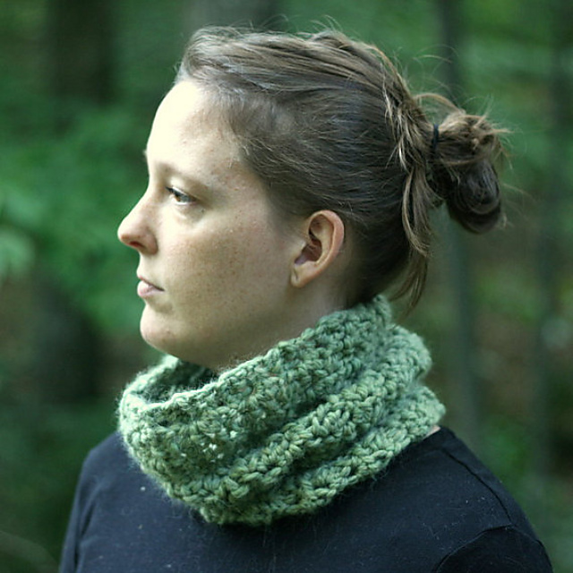 Easy Crochet Cowl