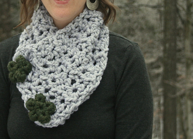 Simple Crochet Cowl