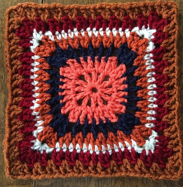 Lady Square 8