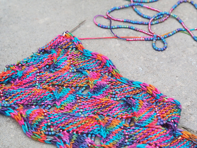 Reversible Undulating Waves Scarf