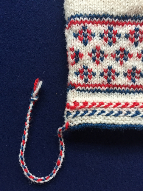 Birch Leaves: Skolt Sámi Knitted Mittens