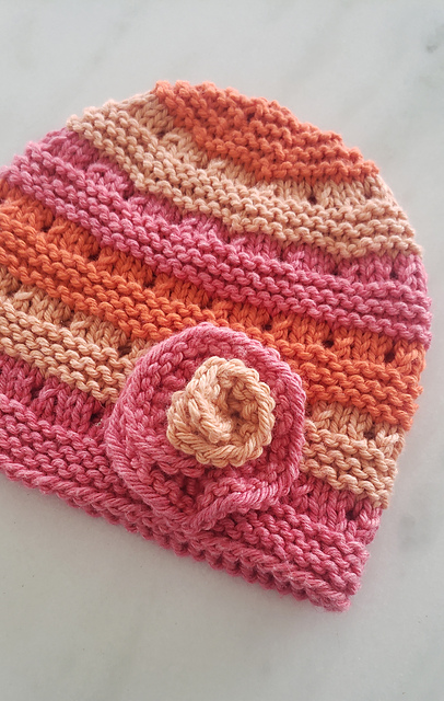 帽子 FETICO HAND-KNITTED ROSE BEANIE Crochet Rose Beanie: Handmade Granny Square Flower Hat Handmade