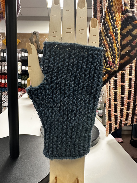 DK Fingerless Mitt