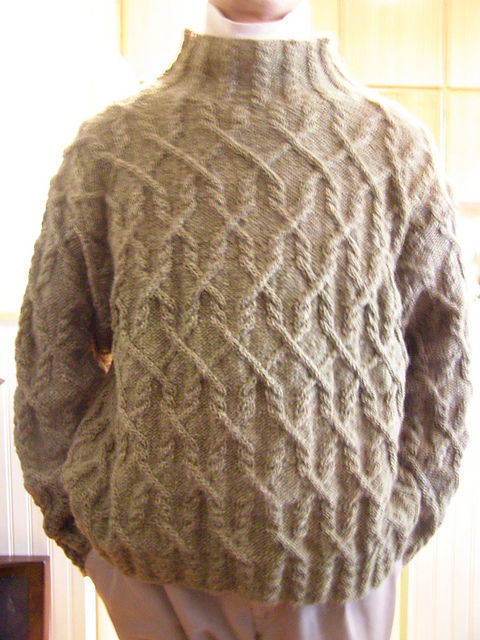 Man's Intertwined Cables Pullover