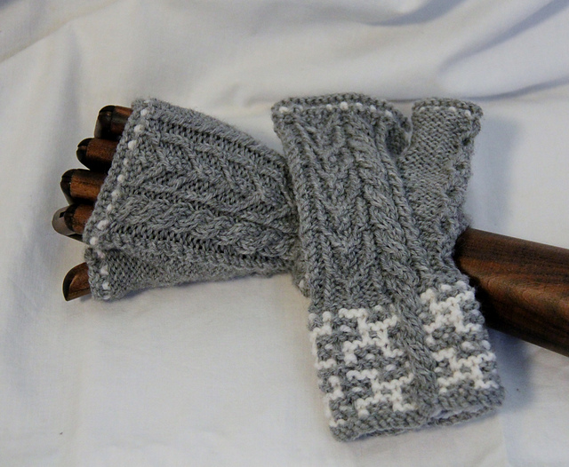 Winter Shadows Mittens