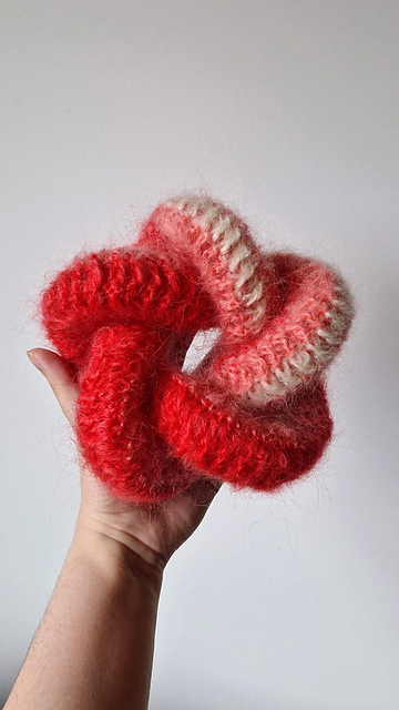 Cinquefoil Knot Fidget Toy