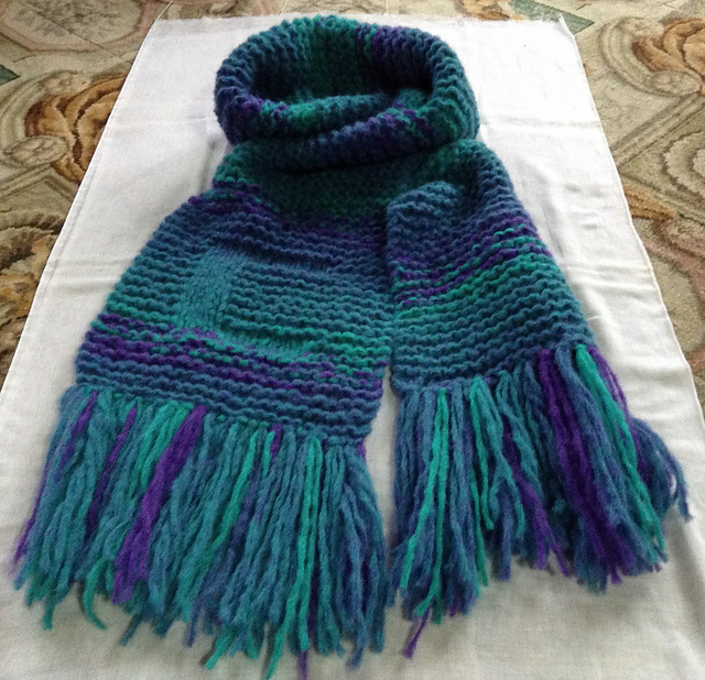 CB009 Pompom Scarf