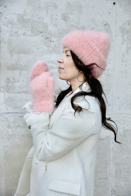 Fredag Hat and Mittens