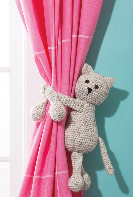 Cuddles the Curtain Tie Cat