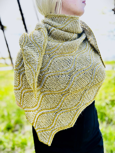 cecilietelle Round Long Poncho イエロー Lightweight Knitted Poncho with Pearl Trim Border – La Fiorentina