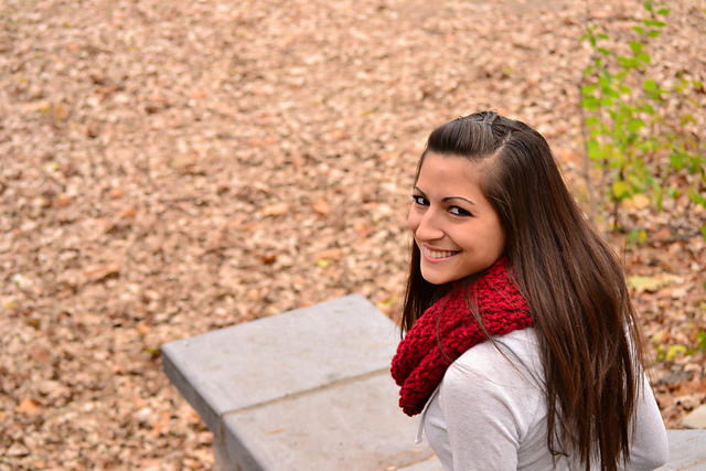 Cranberry Moss Scarf
