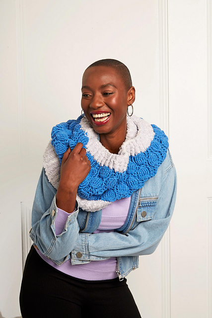 Beira Balloon Stitch Cowl