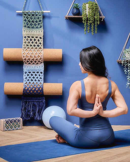 Stitch and Flow Mat Holder