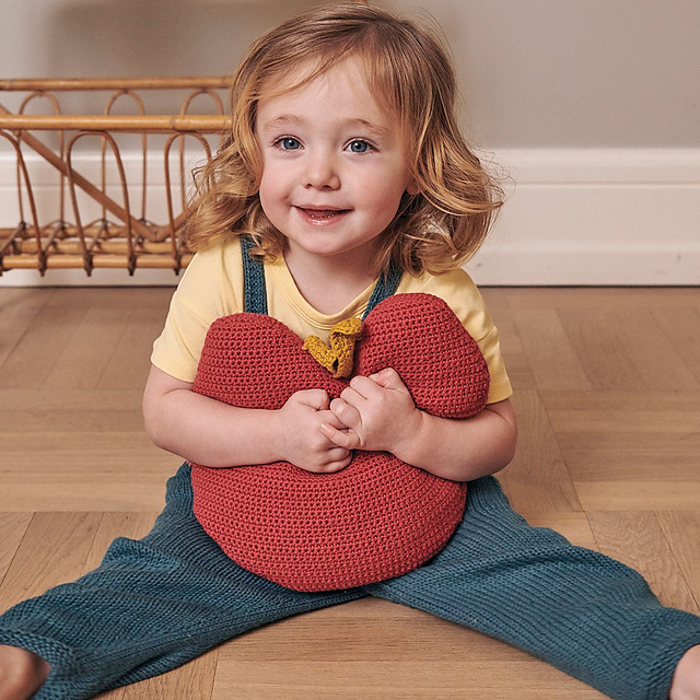 Apple Cushion