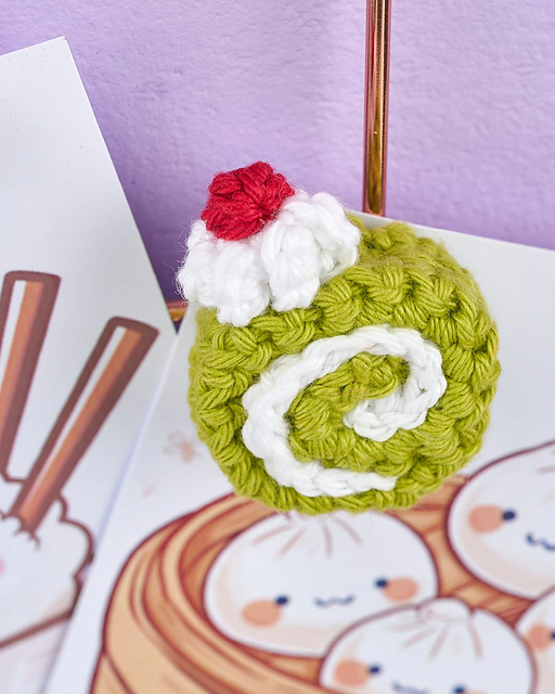 Matcha Roll Cake Magnet