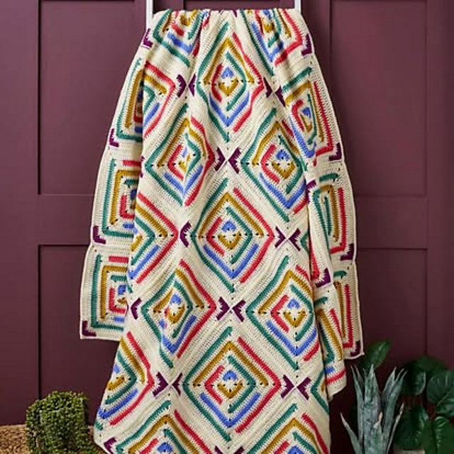Bright Angles Geometric Blanket