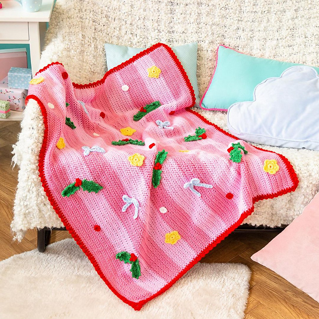 Jolly Holly Throw