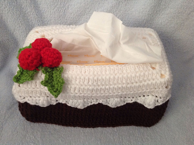 Plum Pudding Tissue Box Cover
